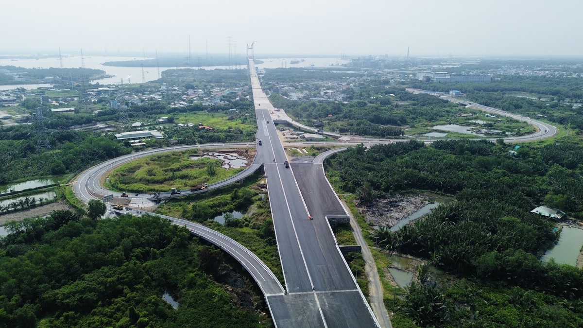 Cao tốc Bến Lúc - Long Thành