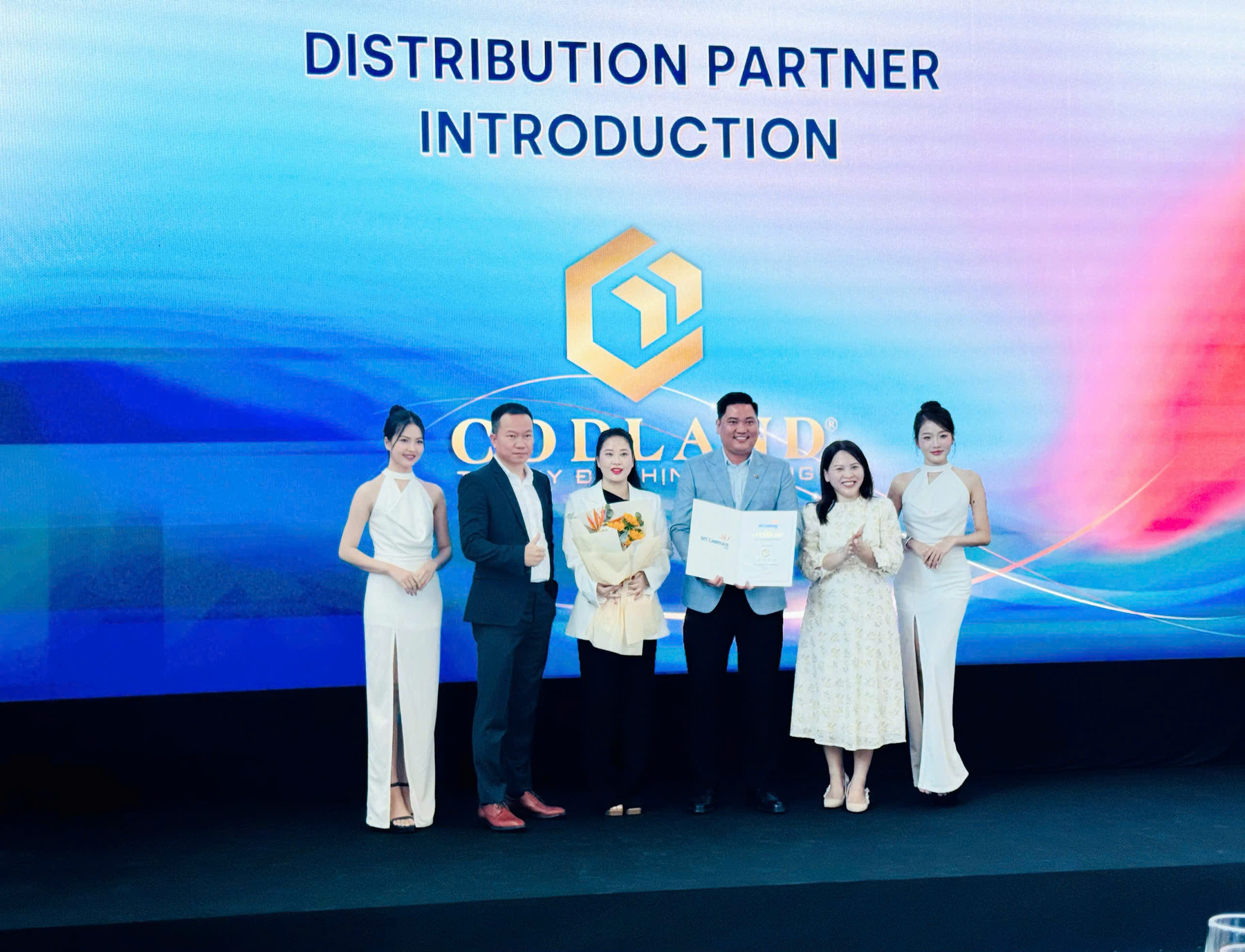 MT Eastmark City – Khai trương nhà mẫu và ký kết đối tác chiến lược