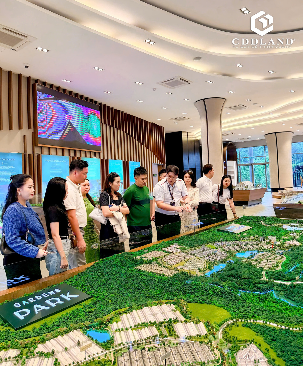 Châu Đại Dương tham quan dự án Gamuda Gardens 