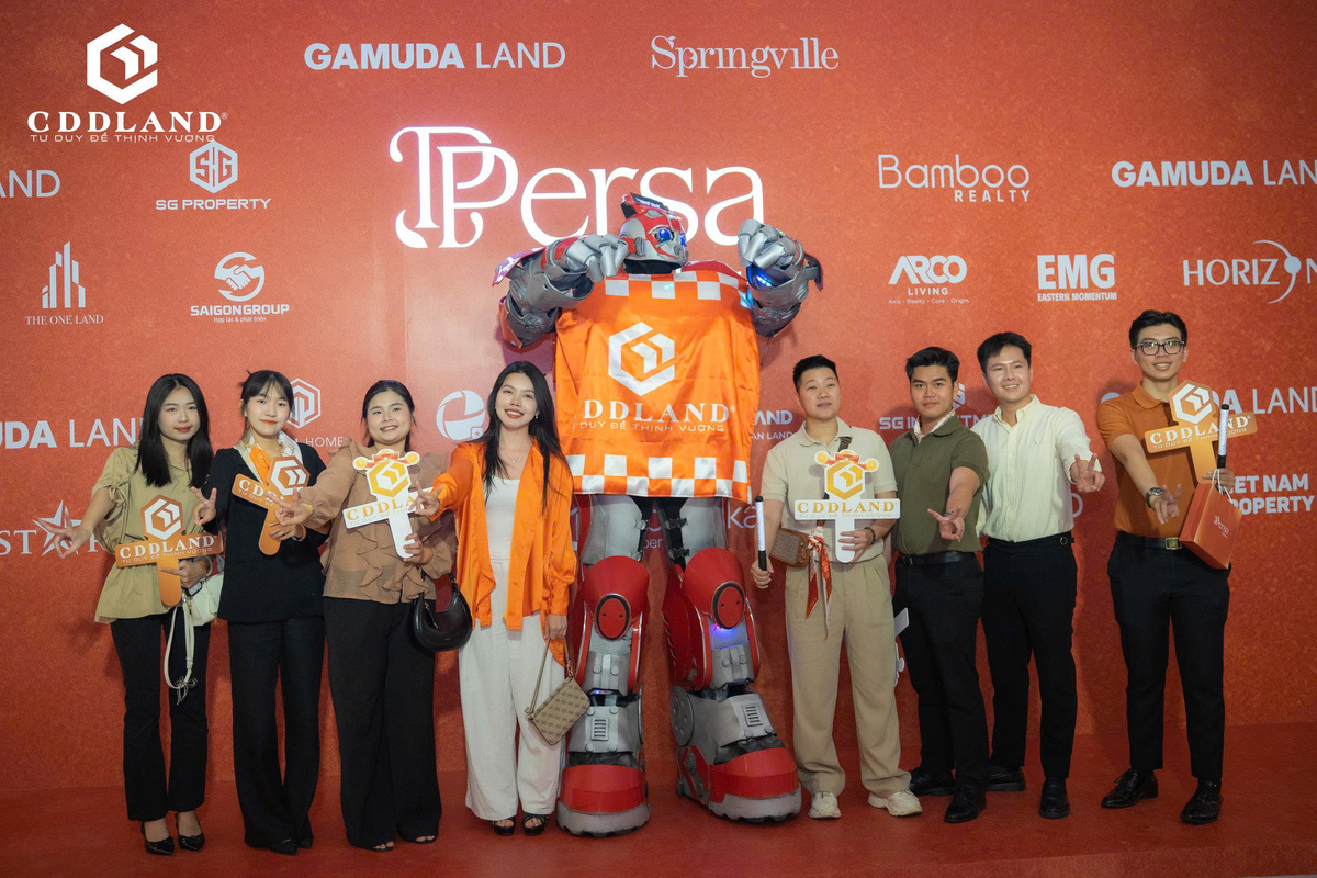 Kick-off Persa Place